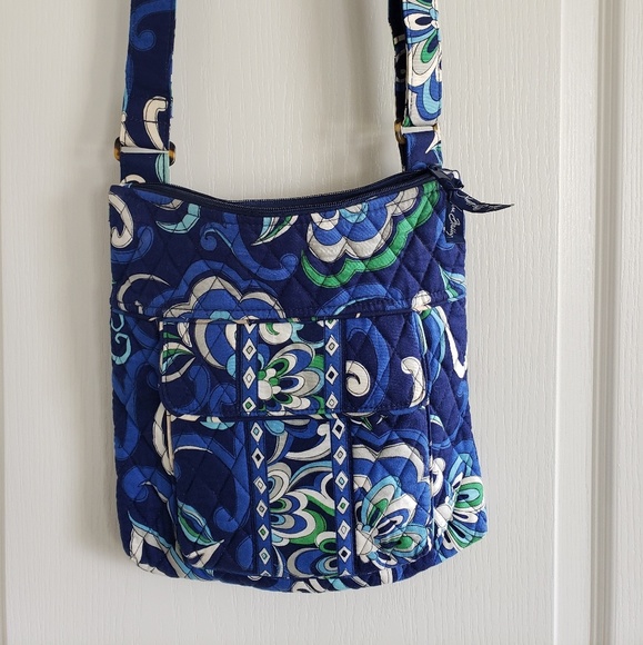 Vera Bradley Handbags - Vera Bradley blue crossbody purse Vera Bradley Handbags - Vera Bradley blue crossbody purse